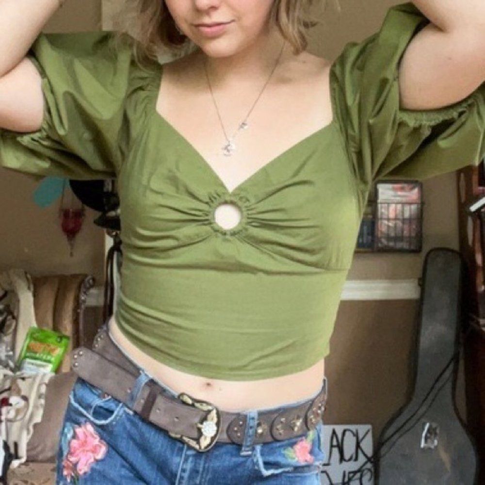 Abercrombie & Fitch Puff Sleeve Poplin O-Ring Top in Green Small